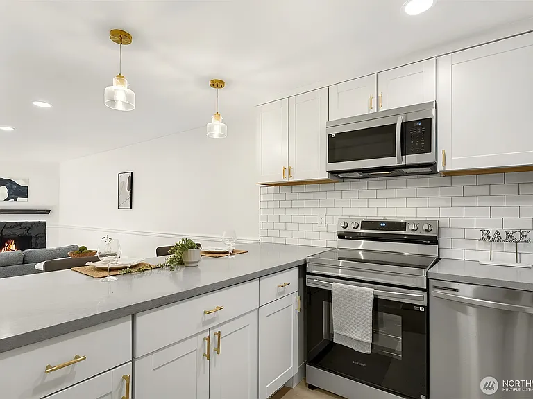14527 NE 40th St — Photo 9