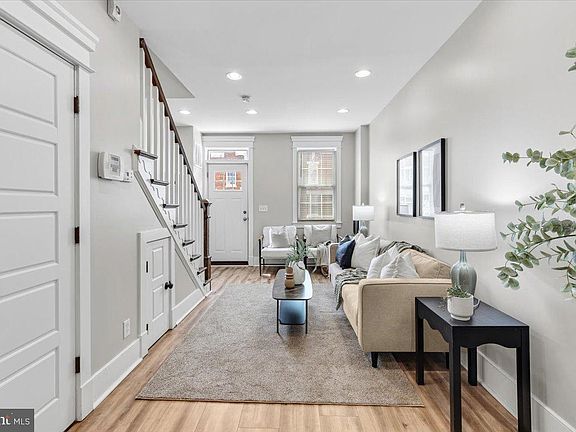 2nd image of 635 20th St NE