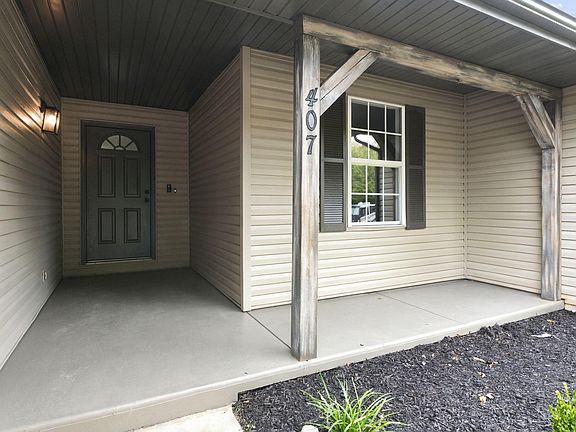 3rd image of 407 Wampler Drive