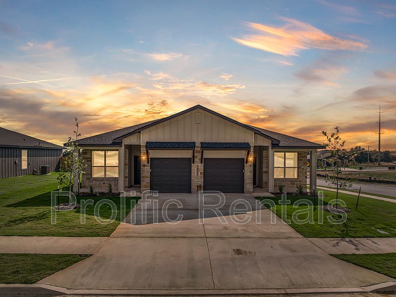 1st image of 3800 Pecan Hickory #1