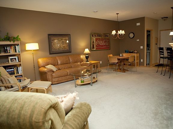 2nd image of 10910 Goodhue St NE Unit C