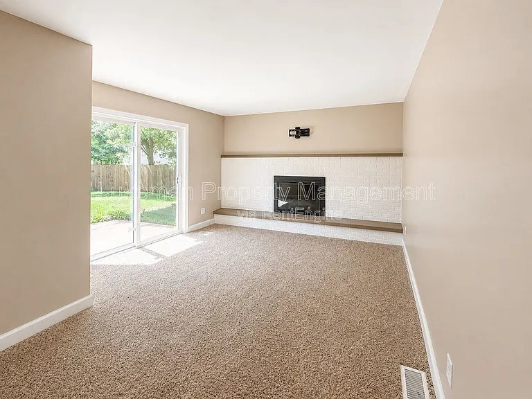 6318 Avon St — Photo 5