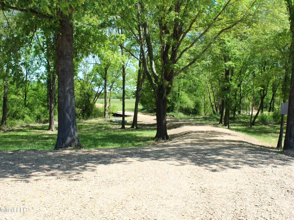 8741 Scotland Rd, Bentonia, MS 39040