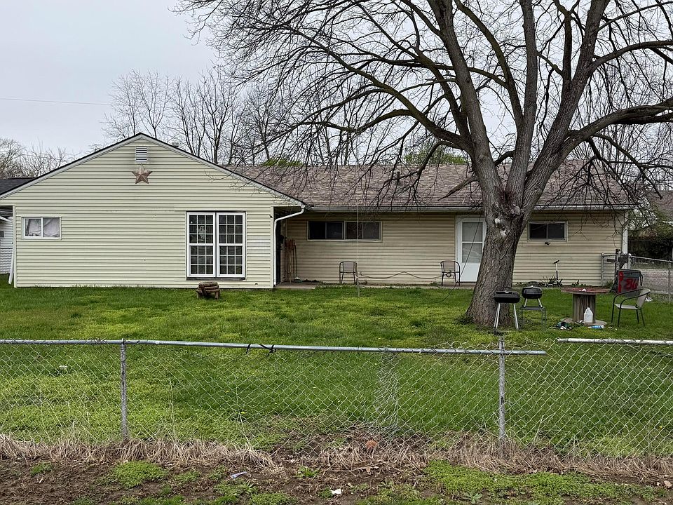 2nd image of 861 Derrer Rd