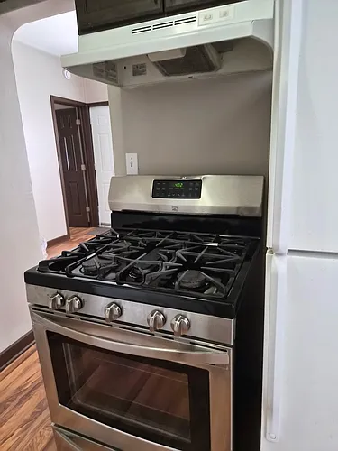 3635 W Montrose Ave #1R Photo 1 3635 W Montrose Ave #1R Photo 1