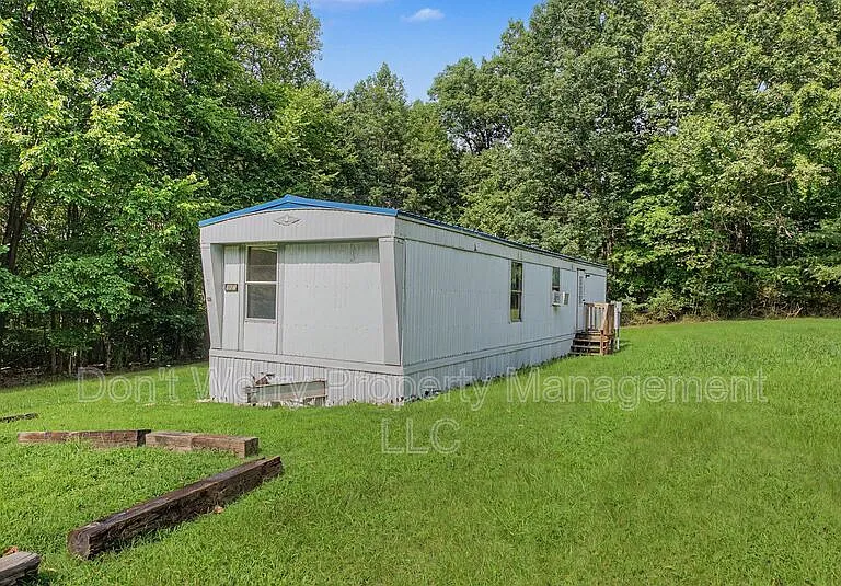 967 Frye Rd — Photo 2