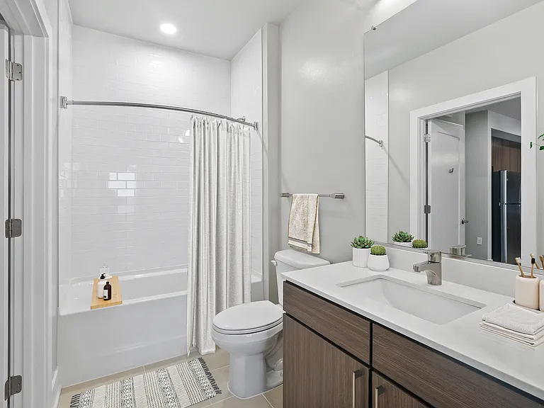 Woodmore Apartments — Photo 12
