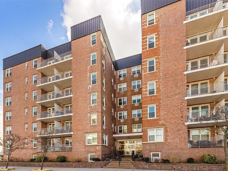 1st image of 210 E Broadway APT 4L