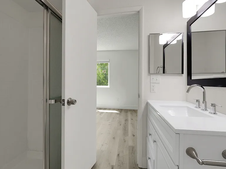 2x2- Master Bathroom *Shower Only*