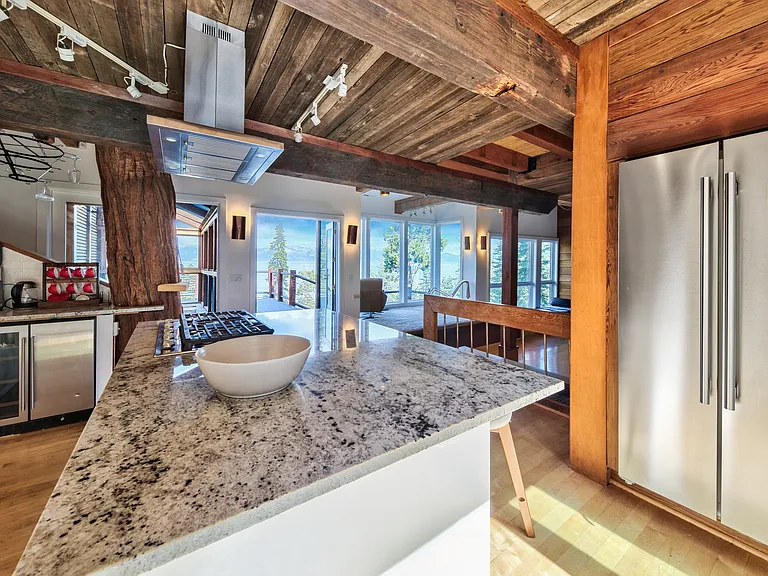 444 Nightingale Rd — Photo 16