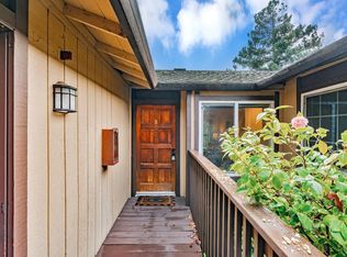 321 Easy St APT 8, Mountain View, CA 94043