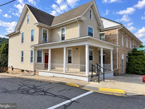 300 W Main St, Elizabethville, PA 17023