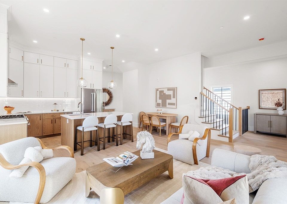 1st image of 326 Lowell St #3