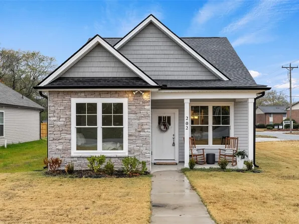 202 Breazeale St, Belton, SC 29627