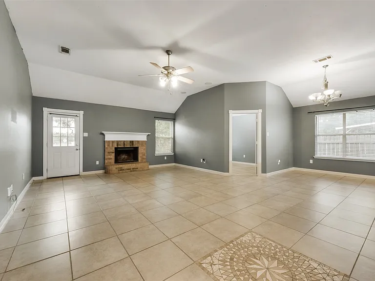 4403 New Meadow Dr — Photo 11