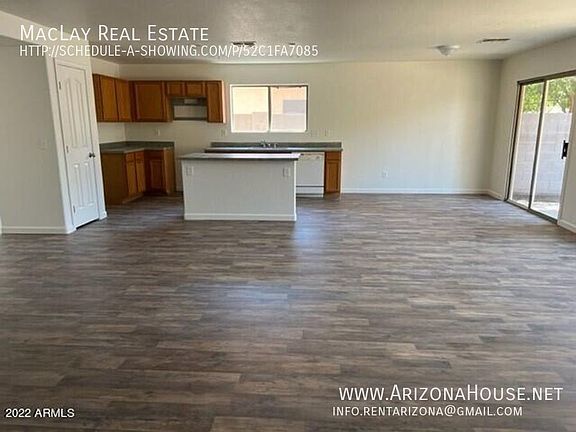 3rd image of 2745 W Sunshine Butte Dr