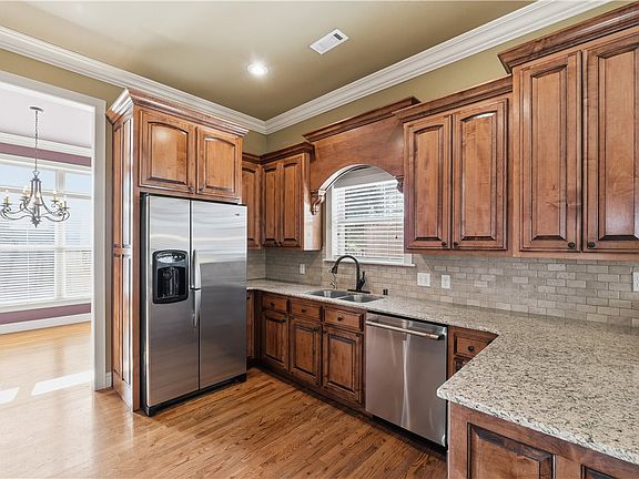 4th image of 1644 E Cypress Ln