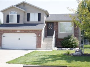 1742 N 2340 W, Clinton, UT 84015