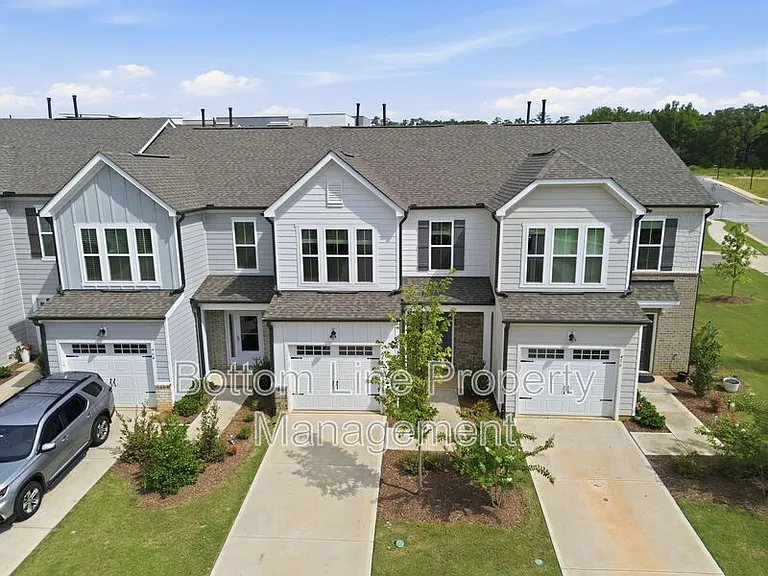 460 Glen Clova Dr — Photo 5