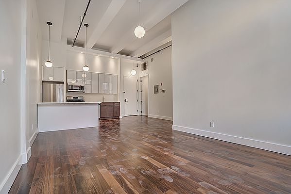 1st image of 120 S 4th St APT 3C
