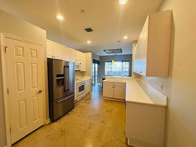 30 Beechdale Ln — Photo 4