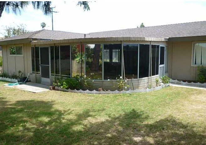 SUNROOM - 3190 Carnegie Pl