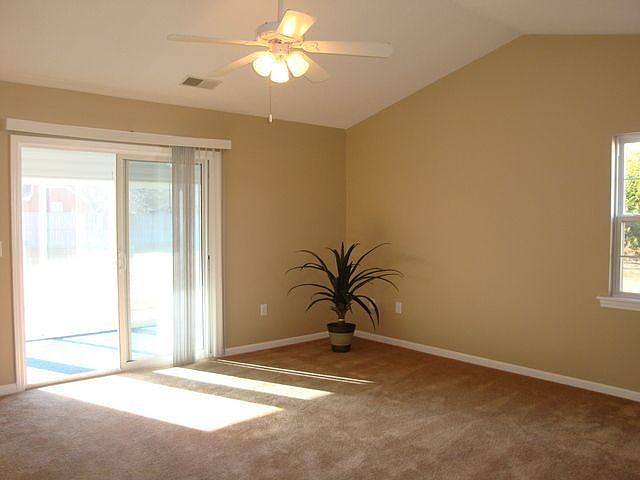 2nd image of 401 Courtyard W #401