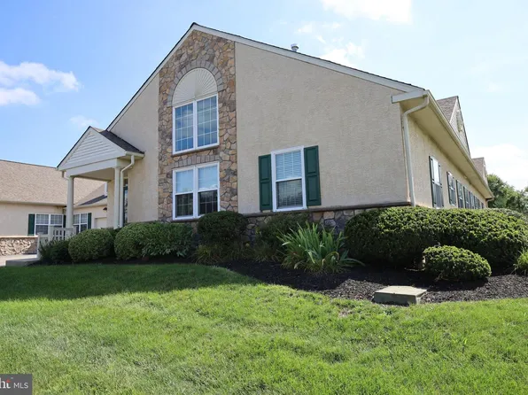 114 Arbour Ct, North Wales, PA 19454