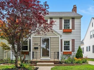 810 Prange Dr, Fort Wayne, IN 46807