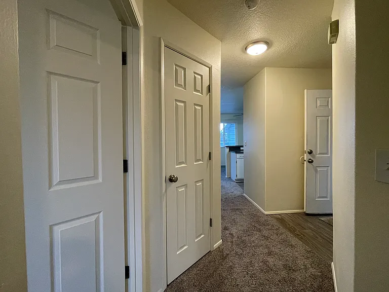 Wingsong Manor — Photo 22