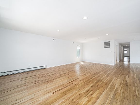 3rd image of 139 Cambridge Ave Floor 1