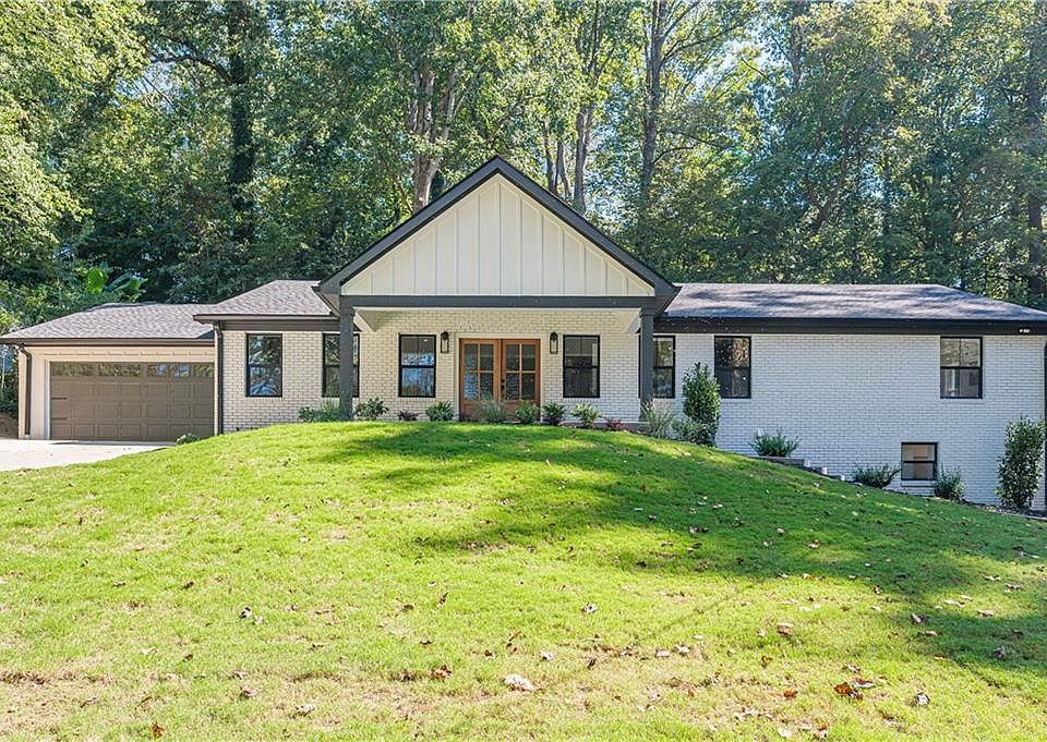 1st image of 6835 Castleton Dr