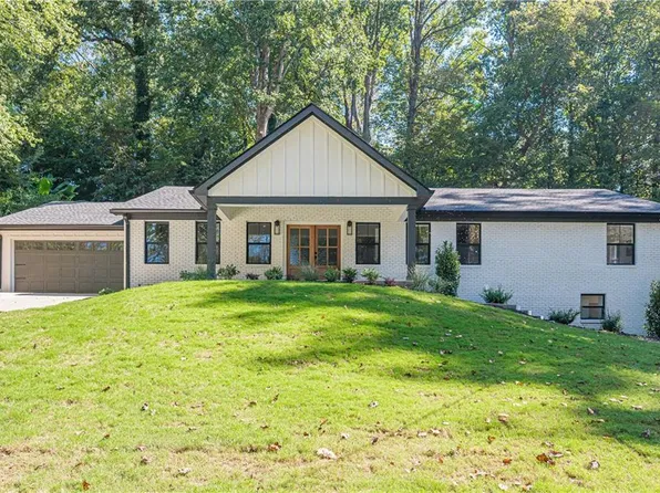 6835 Castleton Dr, Sandy Springs, GA 30328