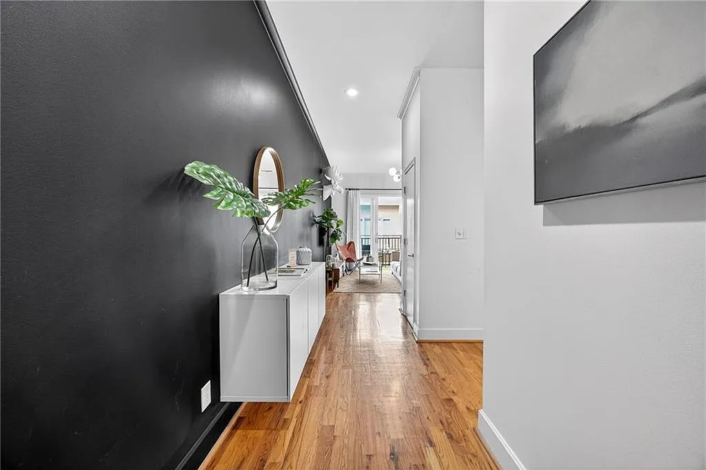 1 bed, 1.0 bath, 745 sqft, $1,795 — Photo 3