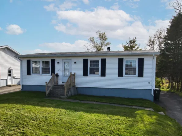 18 Laben Dr, Sydney, NS B1S 3A5
