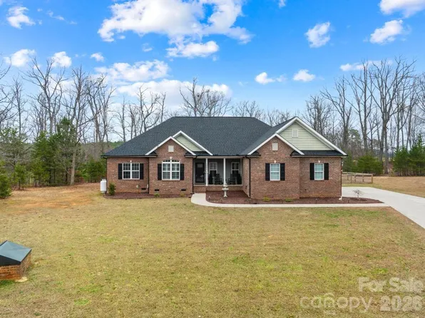 1468 Kinks Ln, Maiden, NC 28650