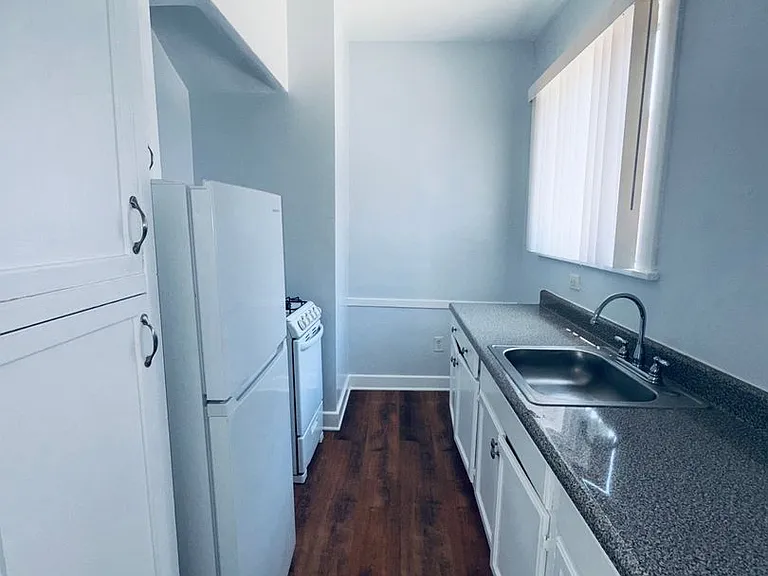 314 S Catalina St — Photo 8
