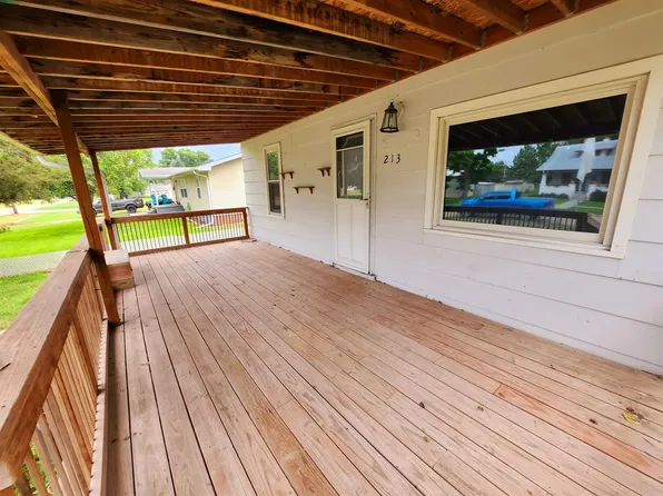 213 N Locust, Brady, NE 69123