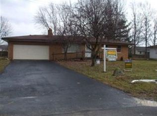 1301 Beverly Dr, Amherst, OH 44001