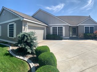 1205 S Jefferson Pl, Kennewick, WA 99338