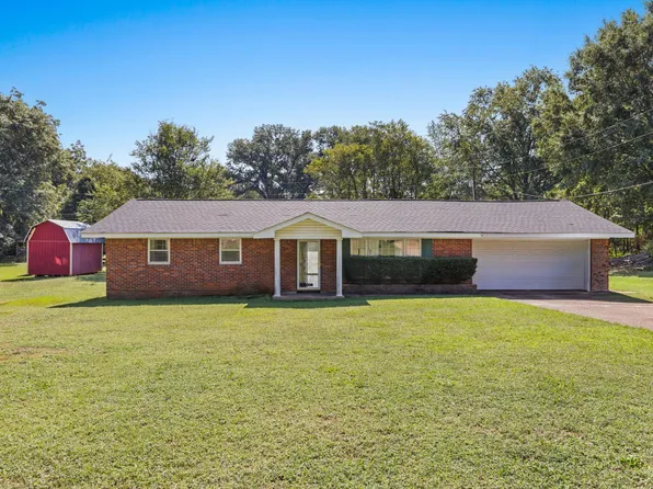 241 Meadow Hill Rd, Sheffield, AL 35660