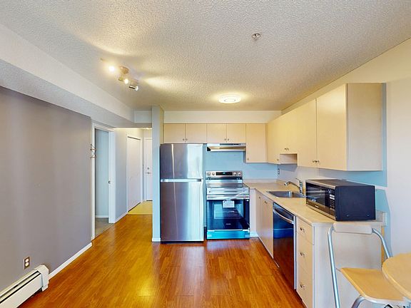 3rd image of 1717 60th St SE #321