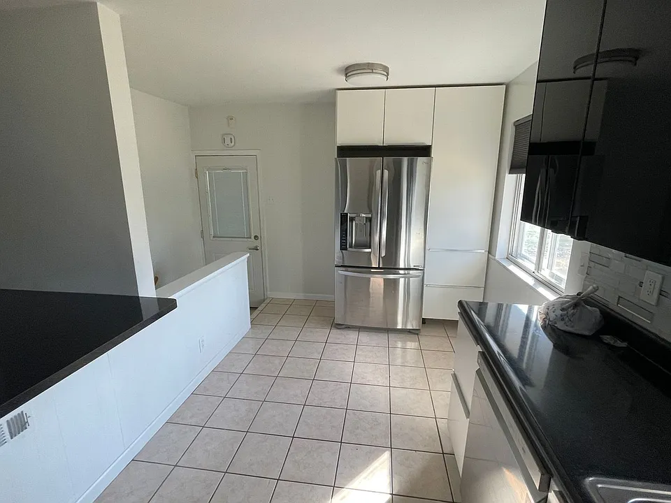 11001 Acton Dr