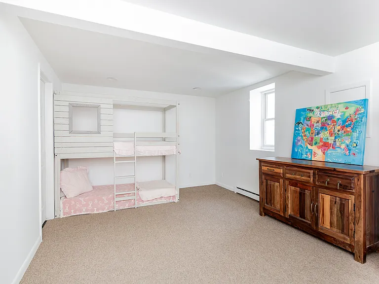 15 Indian Hill Rd — Photo 3