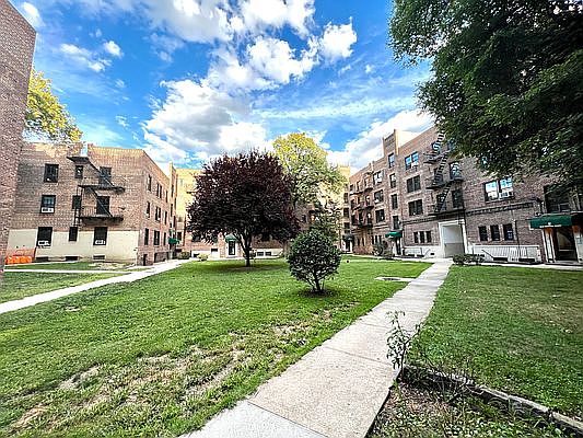 5th image of 39-83 46th St #G21