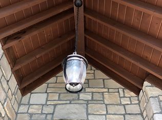 3301 E Chattanooga Ct, Springfield, MO 65804