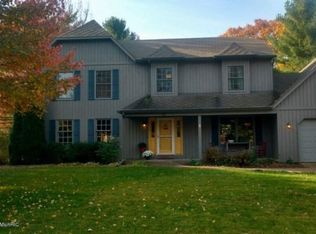 4075 Prestwick Dr, Portage, MI 49024