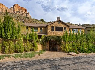 105 River Bend Cir, Springdale, UT 84767