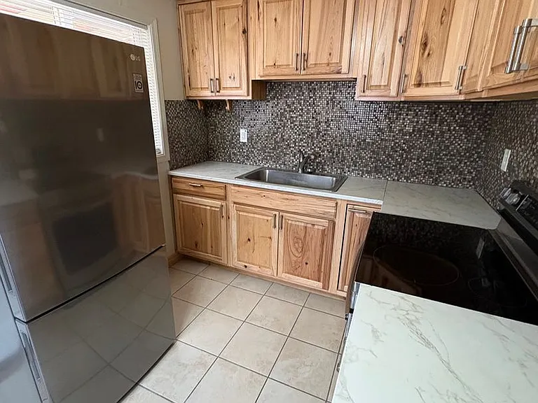 36 NE #D — Photo 3