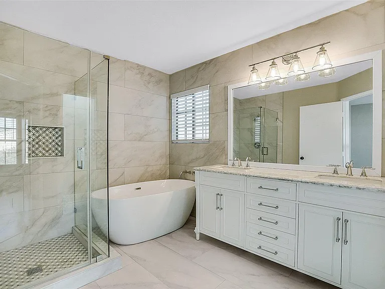 7705 Sea Wind Dr — Photo 17